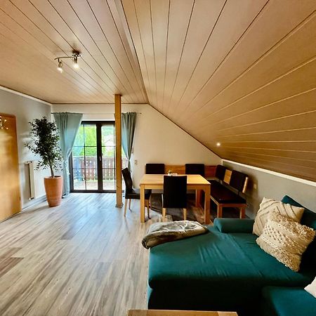 Balkon Zimmer - Apartment Gonnersdorf  Eksteriør billede