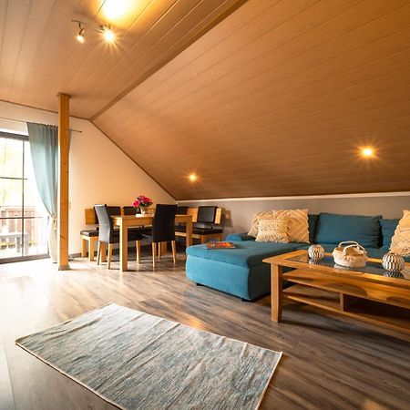 Balkon Zimmer - Apartment Gonnersdorf  Eksteriør billede