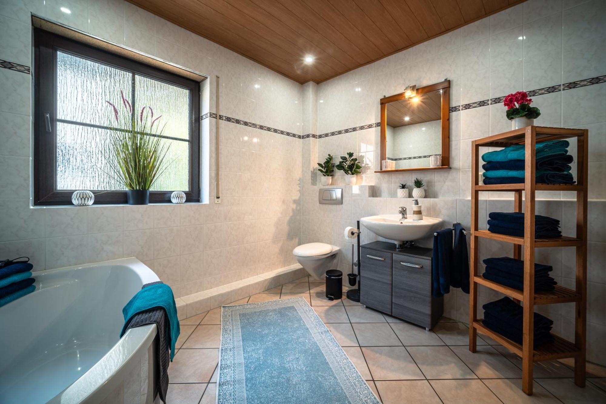 Balkon Zimmer - Apartment Gonnersdorf  Eksteriør billede